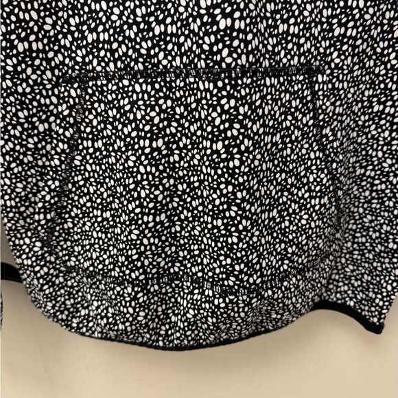 Nike Women's Therma Fit Fleece Lined Hoodie w Front Pocket Size M Petal Pattern - Picture 5 of 12